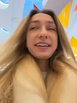 Snapshot of Lia__Love chatting on November 27, 2025, 12:29 pm Lia Love online show from November 27, 2025, 12:29 pm