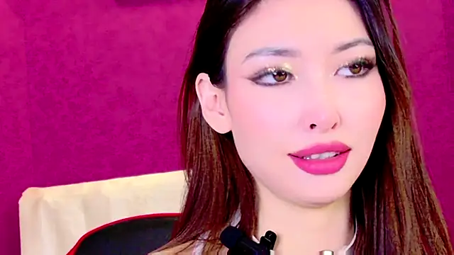 Snapshot of honey_yani chatting on December 4, 2024, 1:58 am honey yani online show from December 4, 2024, 1:58 am