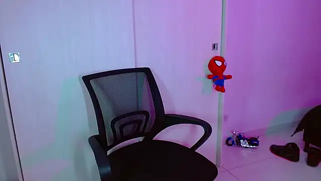 LiamGadiell online show from March 3, 2025, 1:10 am