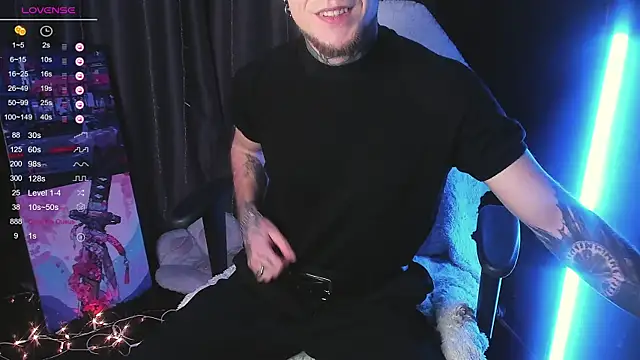 Snapshot of Badrabbitt_ chatting on December 17, 2024, 11:59 pm Badrabbitt online show from December 17, 2024, 11:59 pm