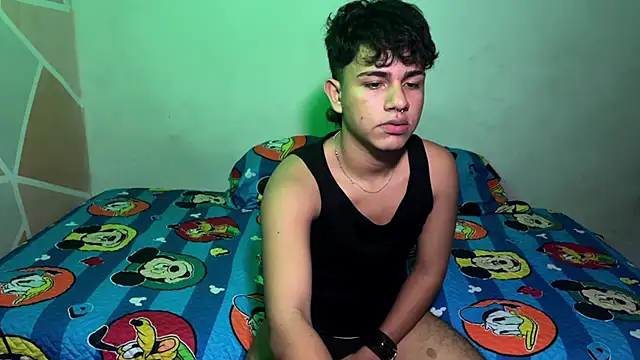 Snapshot of neit04 chatting on September 19, 2025, 9:59 pm neit04 online show from September 19, 2025, 9:59 pm