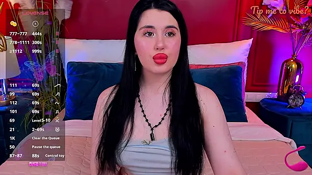 Snapshot of Mayzzie chatting on May 4, 2026, 7:10 pm Mayzzie online show from May 4, 2026, 7:10 pm