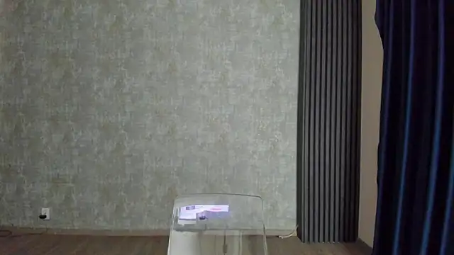 Milla Heart online show from March 11, 2025, 4:18 pm