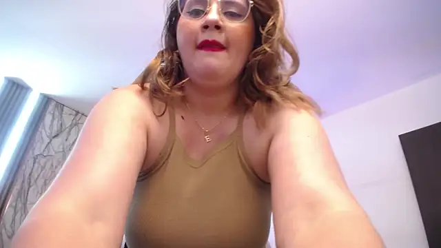 MartinaGuzmann online show from March 2, 2025, 9:53 am