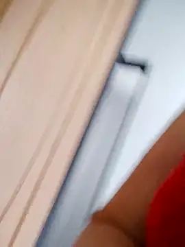 Snapshot of _Prinscarlet_ chatting on April 11, 2026, 3:05 pm Prinscarlet online show from April 11, 2026, 3:05 pm