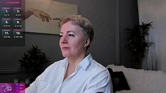 Nika Smit online show from March 1, 2025, 5:31 am