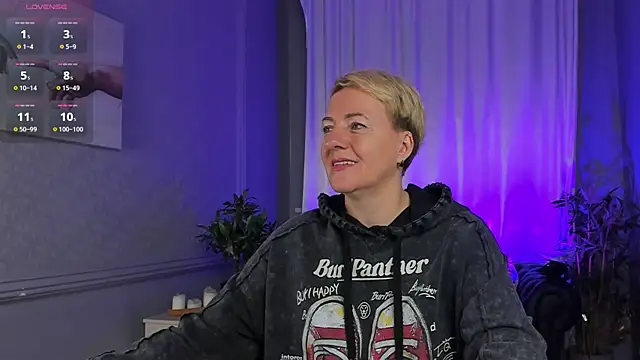 Nika Smit online show from October 23, 2025, 5:07 am