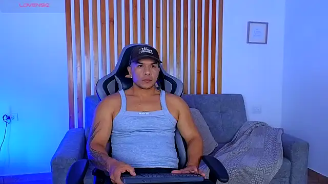 estebandelouis online show from May 19, 2026, 11:05 am
