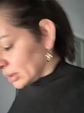 NATHALIA-28  online show from November 29, 2025, 1:14 pm