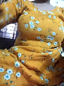 Snapshot of Nilanjona-Ray chatting on January 15, 2026, 1:21 am Nilanjona-Ray online show from January 15, 2026, 1:21 am