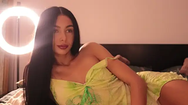 IvyKaelani online show from November 5, 2025, 10:48 am