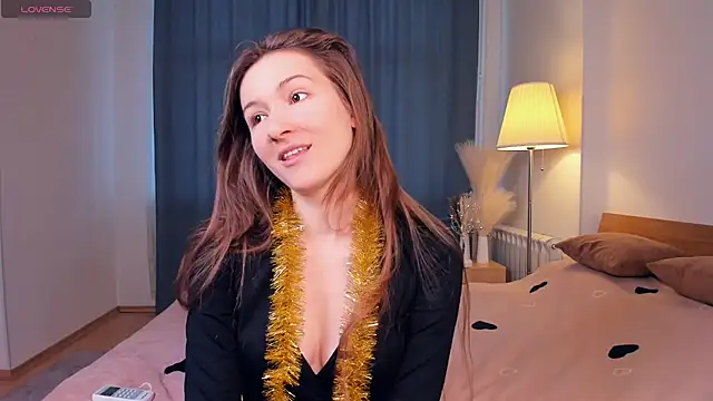 Snapshot of VickieVici chatting on December 4, 2024, 10:24 am VickieVici online show from December 4, 2024, 10:24 am