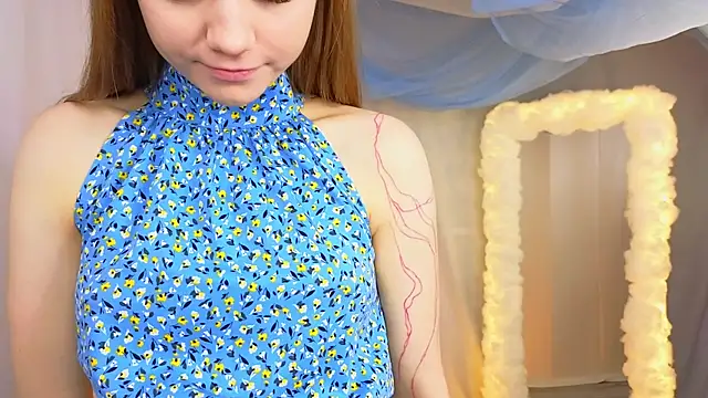 AlisiaSpinnet  online show from January 12, 2025, 7:43 am