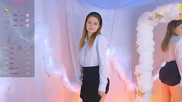 AlisiaSpinnet  online show from March 17, 2025, 7:35 am