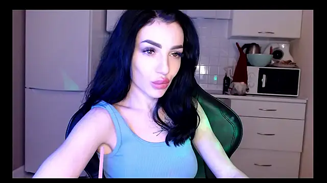 NancyLovee  online show from December 7, 2024, 12:30 am