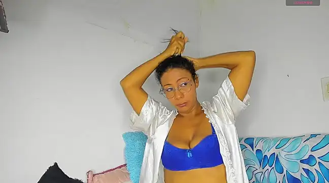 Nenita Hot  online show from March 14, 2025, 3:48 am