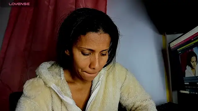 Nenita Hot  online show from September 10, 2025, 3:39 am