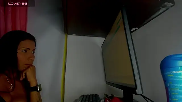 Nenita Hot  online show from January 13, 2026, 12:49 am