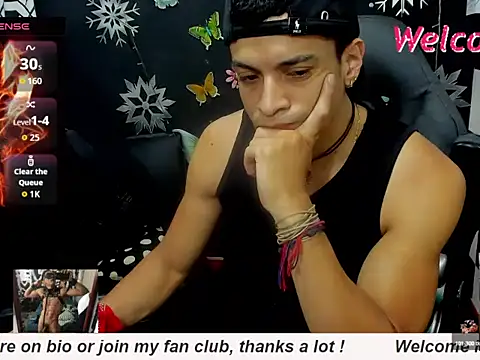 MikeRose94 online show from October 13, 2025, 7:03 pm