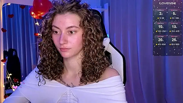 lady curls online show from February 17, 2025, 11:31 pm