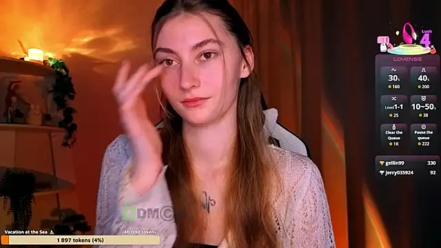 lady curls online show from April 15, 2026, 10:21 pm