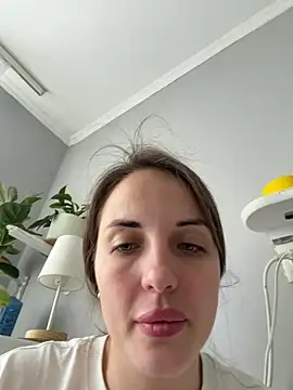 AmiLavs online show from April 10, 2026, 10:53 am