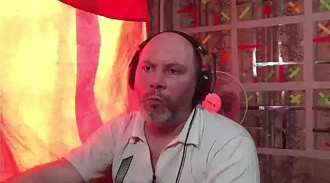 Snapshot of AgnichBan chatting on March 14, 2025, 8:42 am AgnichBan online show from March 14, 2025, 8:42 am