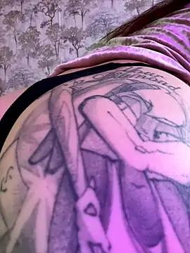 Snapshot of the_perfectgirl chatting on November 1, 2025, 8:33 pm the perfectgirl online show from November 1, 2025, 8:33 pm