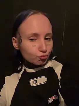 Snapshot of mei_honey_ chatting on January 26, 2025, 11:39 pm mei honey  online show from January 26, 2025, 11:39 pm