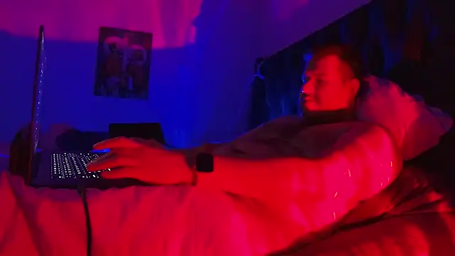 Snapshot of bearcloudcomputa chatting on December 30, 2024, 12:42 pm bearcloudcomputa online show from December 30, 2024, 12:42 pm