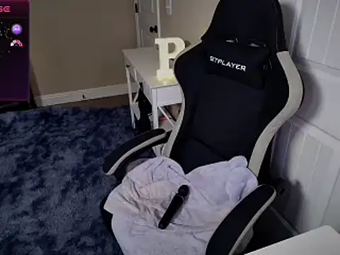 Brooklyn Bee online show from February 24, 2025, 3:23 am