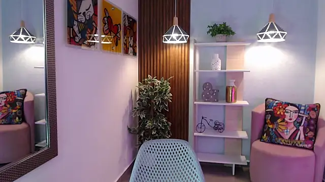 Dalila Sky online show from April 15, 2026, 6:04 pm