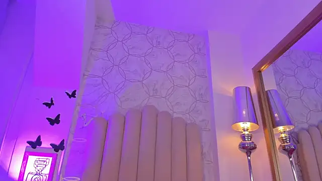 Snapshot of Foxy200__ chatting on January 6, 2026, 8:01 pm Foxy200 online show from January 6, 2026, 8:01 pm