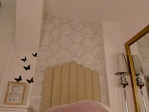 Snapshot of Foxy200__ chatting on February 16, 2026, 8:05 pm Foxy200 online show from February 16, 2026, 8:05 pm