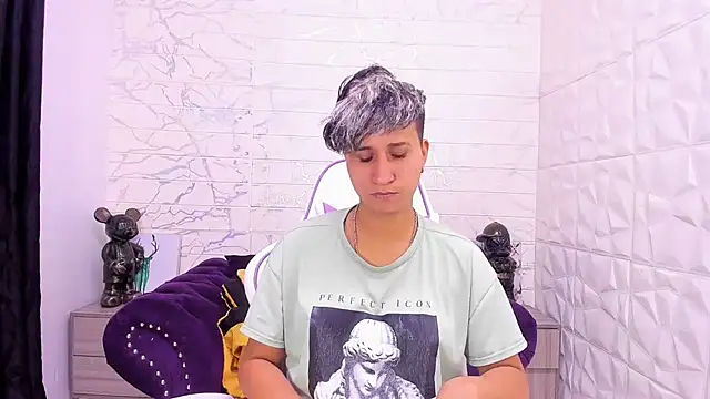 Im Milan Rs online show from February 19, 2025, 3:17 am