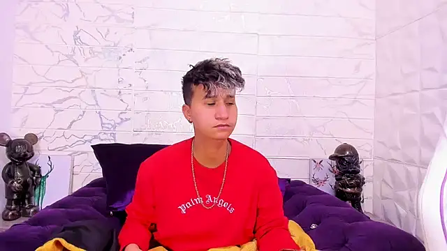 Im Milan Rs online show from February 19, 2025, 6:44 am