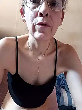 NanitaFun online show from April 12, 2026, 4:34 pm