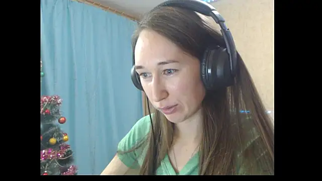 Snapshot of --Model--2 chatting on January 3, 2025, 5:10 pm --Model--2 online show from January 3, 2025, 5:10 pm