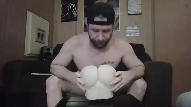 Snapshot of Edward_LongCock chatting on April 2, 2026, 4:21 am Edward LongCock online show from April 2, 2026, 4:21 am