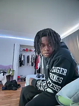 Snapshot of tokenkingtn chatting on March 10, 2025, 5:50 pm tokenkingtn online show from March 10, 2025, 5:50 pm