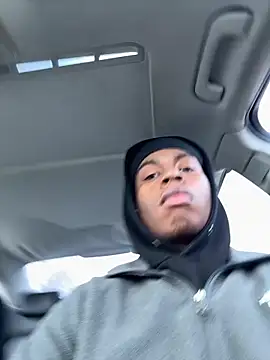 Snapshot of tokenkingtn chatting on March 22, 2025, 6:47 pm tokenkingtn online show from March 22, 2025, 6:47 pm