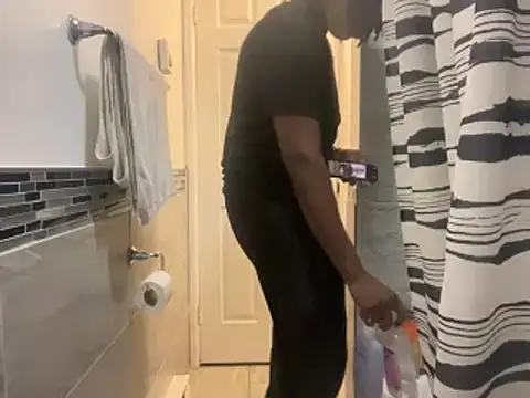 Snapshot of tokenkingtn chatting on March 22, 2025, 9:53 pm tokenkingtn online show from March 22, 2025, 9:53 pm