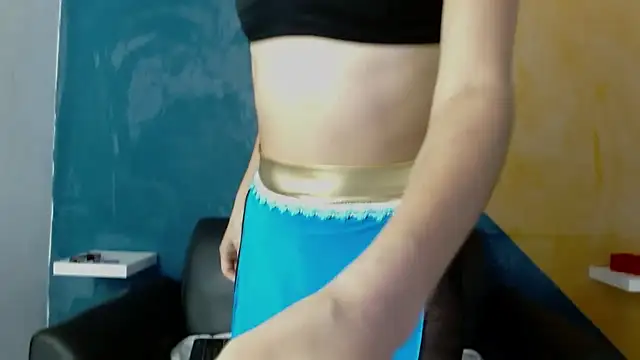 Snapshot of Ambar_Roux_ chatting on January 9, 2025, 7:08 pm Ambar Roux  online show from January 9, 2025, 7:08 pm