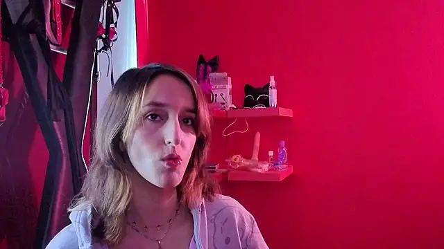 Ambar Roux  online show from January 13, 2026, 2:22 pm