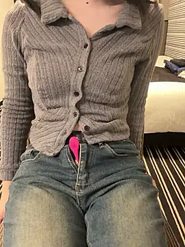 Snapshot of Mei_0906 chatting on February 5, 2026, 3:55 am Mei 0906 online show from February 5, 2026, 3:55 am