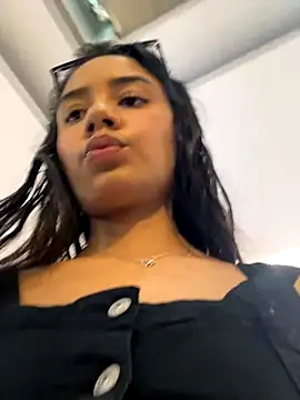  Luana online show from November 1, 2025, 8:22 pm