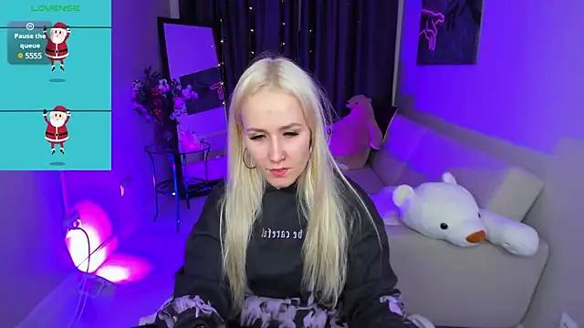 Snapshot of Bunny__of_love chatting on January 19, 2025, 1:44 pm Bunny of love online show from January 19, 2025, 1:44 pm