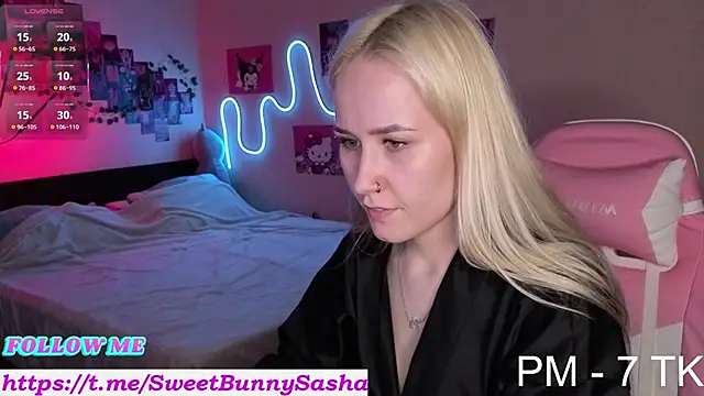 Snapshot of Bunny__of_love chatting on October 21, 2025, 5:13 pm Bunny of love online show from October 21, 2025, 5:13 pm