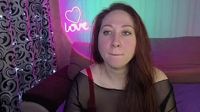 KellyCrystall online show from March 27, 2026, 5:13 am