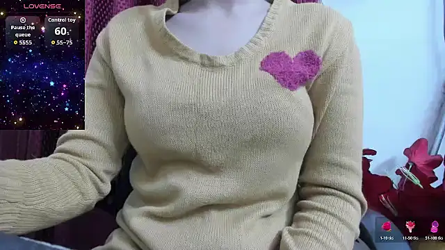 Snapshot of Reika_01 chatting on December 2, 2025, 1:11 am Reika 01 online show from December 2, 2025, 1:11 am